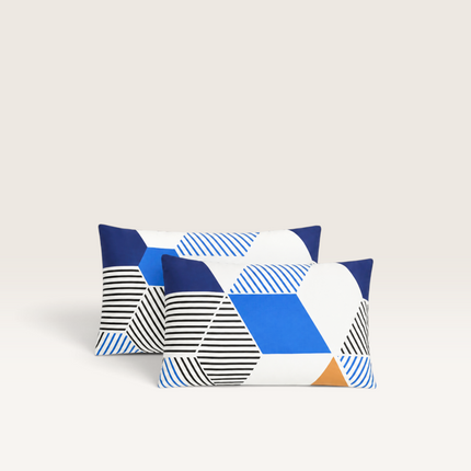 Madhome.ro set of two 50x70 cm pillows with a modern sapphire blue geometric pattern on soft microfiber fabric.