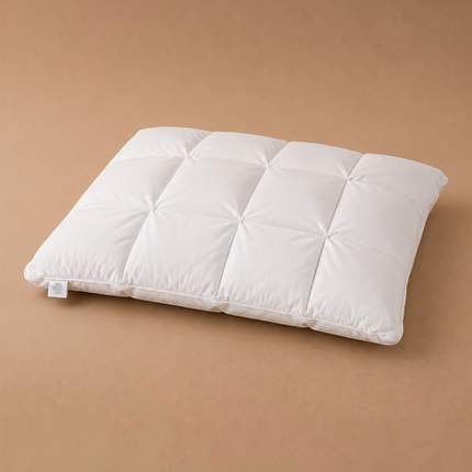 Madhome.ro premium white goose down pillow with a quilted cotton cover, 50x70 cm, medium firmness.
