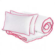 Set pilotă matlasată albă + perne 50×70, microfibră